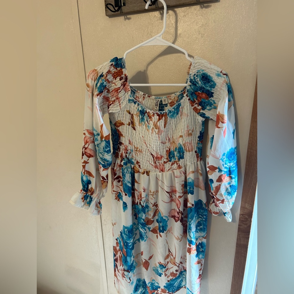 Off the Shoulder Knee Length Dress